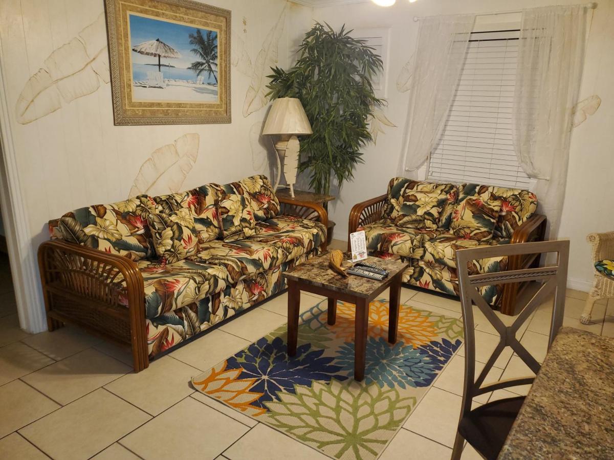 The Monterey Beach Resort St. Pete Beach Exterior foto